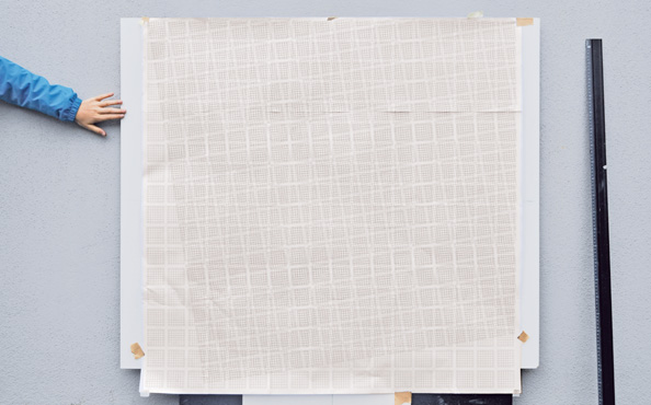 © Serena Amrein, Papierraster zu 19 × 19 Quadrate. 2013